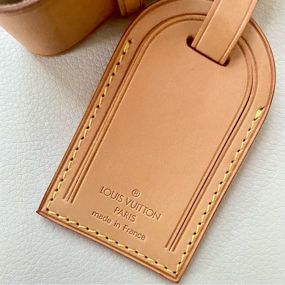 LOUIS VUITTON Leather Luggage Tag & Poignet Set 🧳 AMAZING CONDITION 🏷️ - Picture 3 of 10